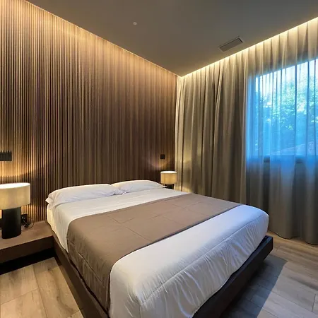 Evangelisti Palace 4* בלריה-איגאה מרינה